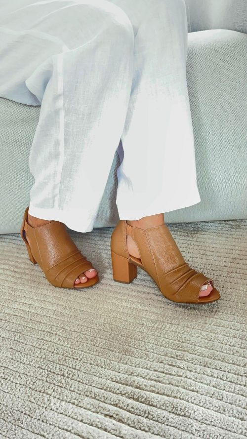 Sandália Caramelo Peep toe