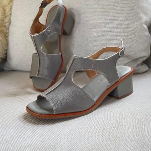 Sandália Fendi